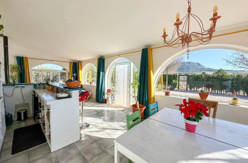 5 bedroom Villa for sale in Sax with pool garage - € 484,950 (Ref: 9700285)