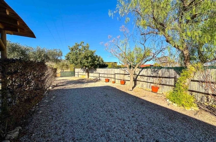 5 bedroom Villa for sale in Sax with pool garage - € 484,950 (Ref: 9700285)