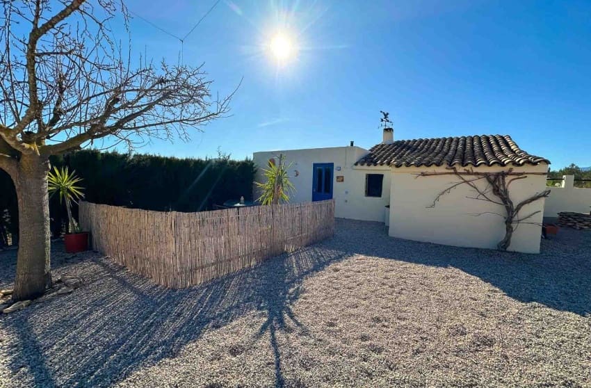 5 bedroom Villa for sale in Sax with pool garage - € 484,950 (Ref: 9700285)