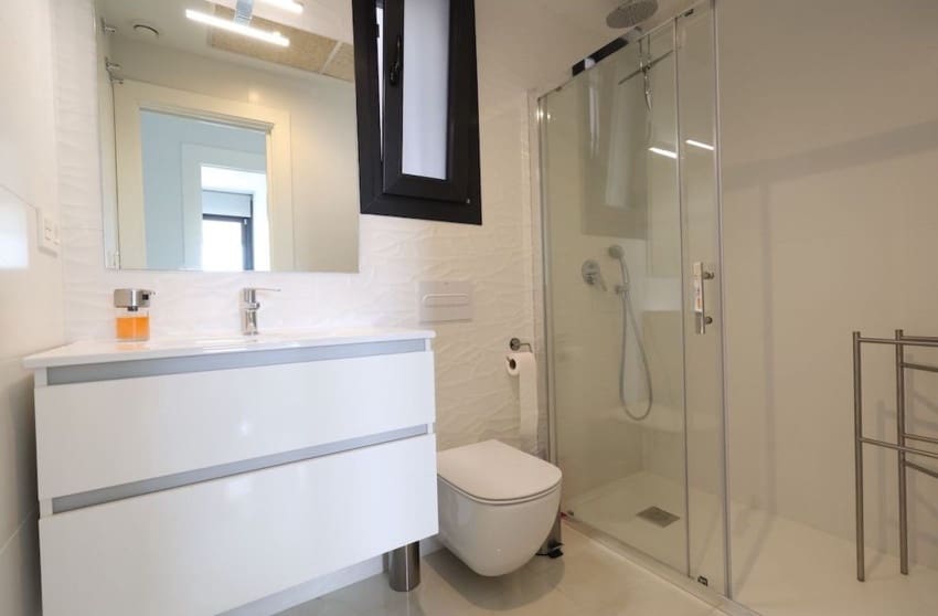 2 soveværelse Lejlighed til salg i Orihuela Costa med swimmingpool - € 269.000 (Ref: 9700289)