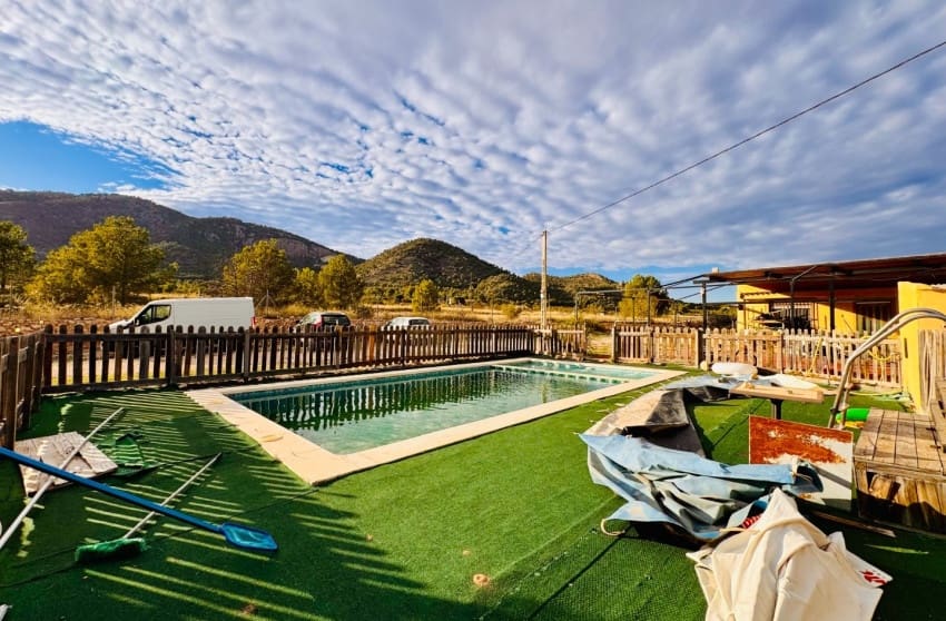 3 bedroom Villa for sale in Monovar / Monover with pool - € 185,000 (Ref: 9700290)