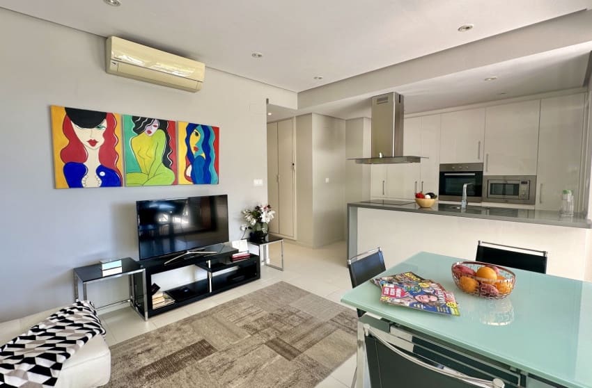 2 sypialnia Apartament na sprzedaż w Villamartin z basenem - 255 000 € (Ref: 9700291)