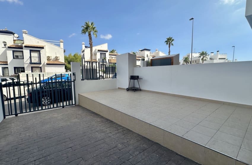 2 sypialnia Apartament na sprzedaż w Villamartin z basenem - 255 000 € (Ref: 9700291)