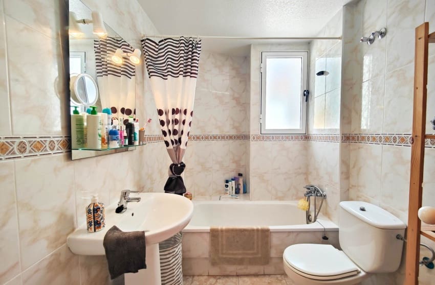 3 soverom Hus til salgs i Los Altos med svømmebasseng - € 210 000 (Ref: 9700292)