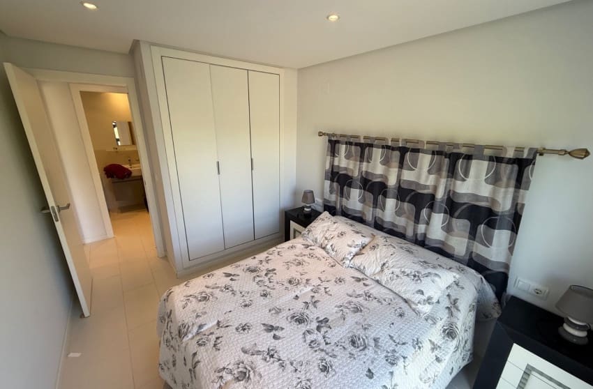 2 bedroom Apartment for sale in Villamartin with pool - € 235,000 (Ref: 9700296)