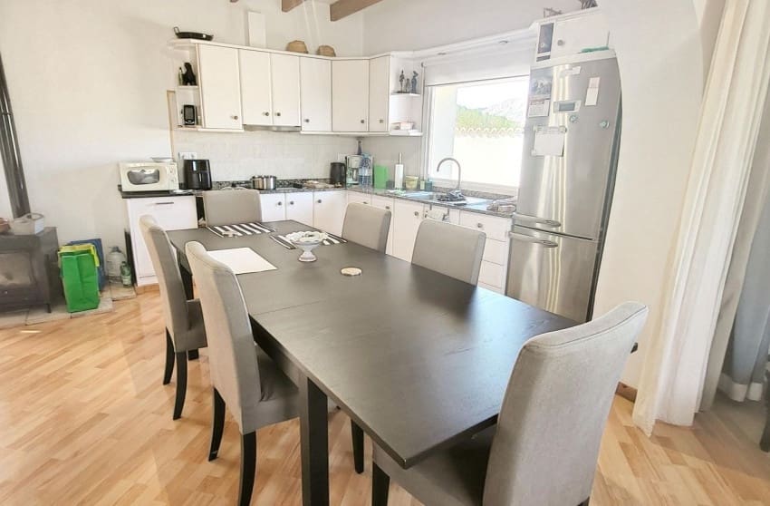 2 soveværelse Villa til salg i La Romana med swimmingpool - € 275.000 (Ref: 9700297)