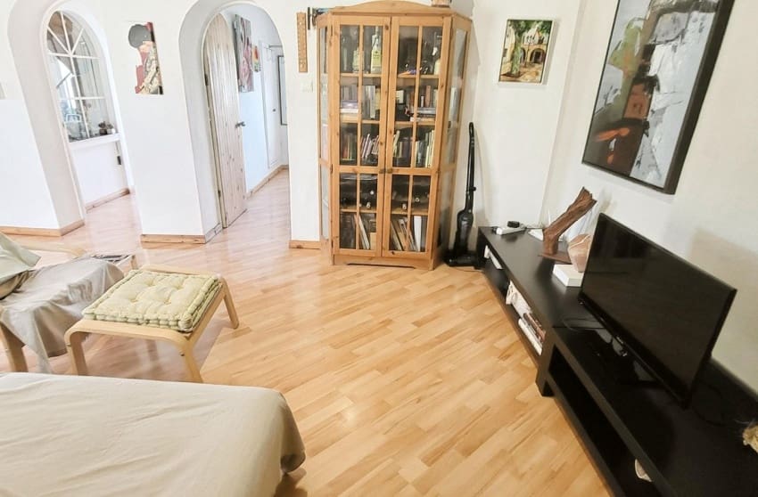 2 soveværelse Villa til salg i La Romana med swimmingpool - € 275.000 (Ref: 9700297)