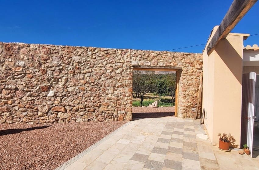 2 soveværelse Villa til salg i La Romana med swimmingpool - € 275.000 (Ref: 9700297)