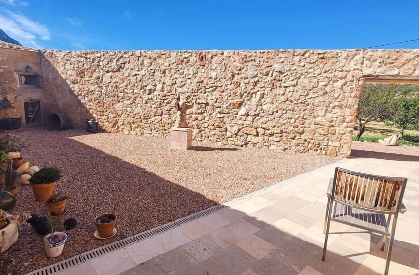 2 soveværelse Villa til salg i La Romana med swimmingpool - € 275.000 (Ref: 9700297)