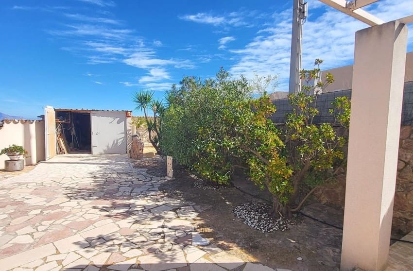 2 soveværelse Villa til salg i La Romana med swimmingpool - € 275.000 (Ref: 9700297)