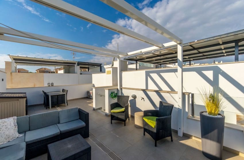 3 sypialnia Dom na sprzedaż w Villamartin z basenem - 325 000 € (Ref: 9709176)