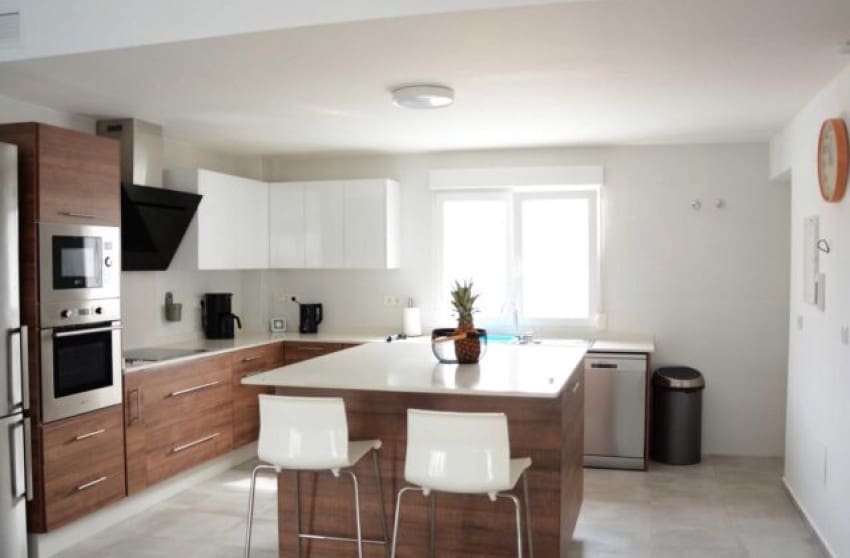 3 makuuhuone Huvila myytävänä paikassa Macisvenda mukana uima-altaan - 355 000 € (Ref: 9740592)