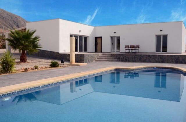 Chalet de 3 habitaciones en Macisvenda, Abanilla en venta con piscina - 355.000 € (Ref: 9740592)