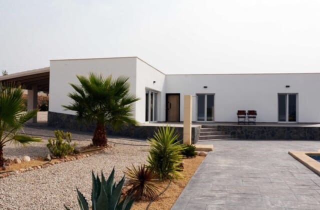 Chalet de 3 habitaciones en Macisvenda, Abanilla en venta con piscina - 355.000 € (Ref: 9740592)