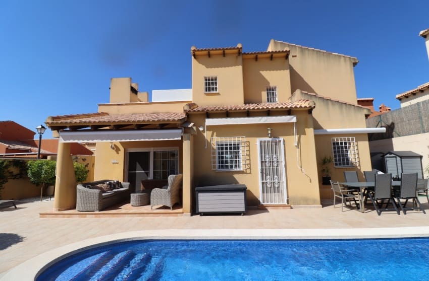 3 bedroom Villa for sale in Fortuna with pool garage - € 269,500 (Ref: 9747281)