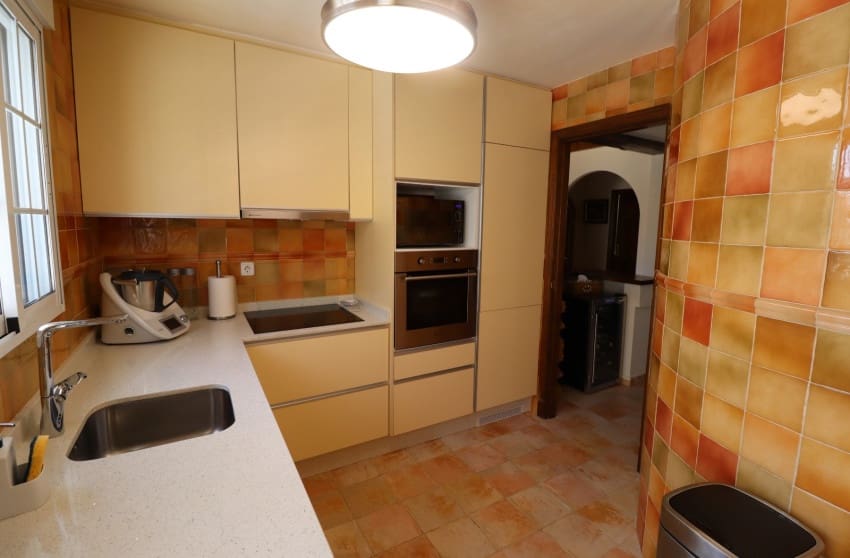 3 bedroom Villa for sale in Fortuna with pool garage - € 269,500 (Ref: 9747281)