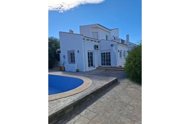 5 quarto Moradia para venda em Fortuna com piscina - 269 500 € (Ref: 9788083)