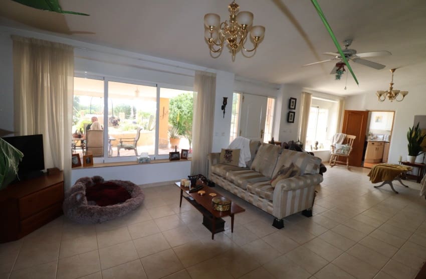 5 sovrum Finca/Hus på landet till salu i La Canalosa med pool garage - 399 500 € (Ref: 9798320)