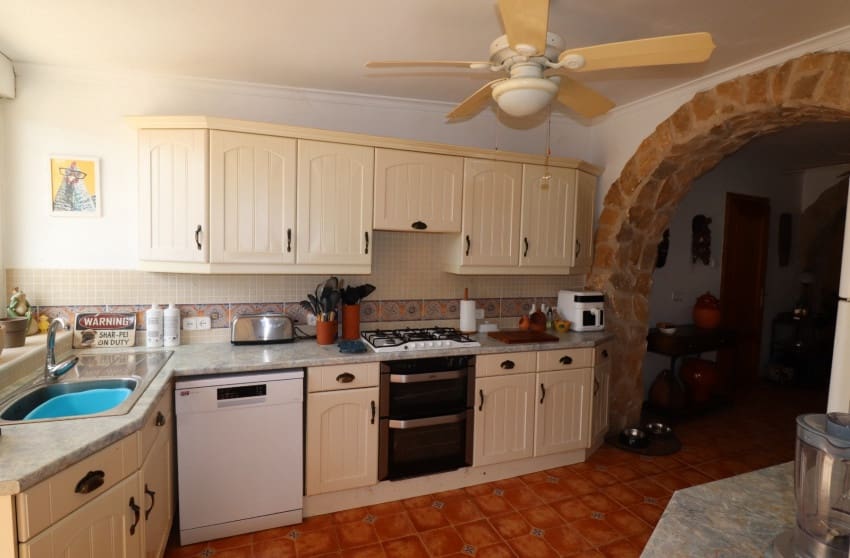 5 sovrum Finca/Hus på landet till salu i La Canalosa med pool garage - 399 500 € (Ref: 9798320)