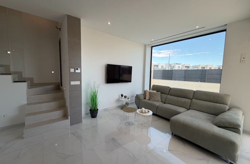 3 bedroom Villa for sale in Ciudad Quesada with pool - € 399,900 (Ref: 9813625)