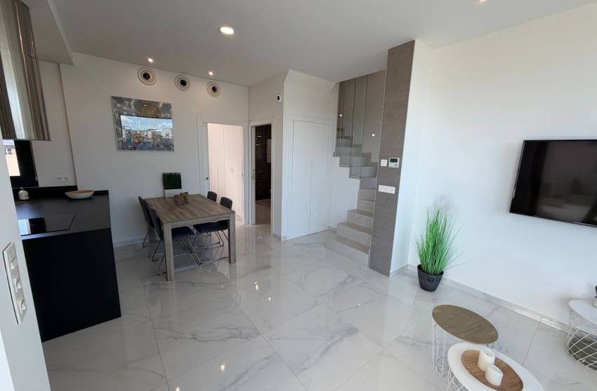 3 bedroom Villa for sale in Ciudad Quesada with pool - € 399,900 (Ref: 9813625)