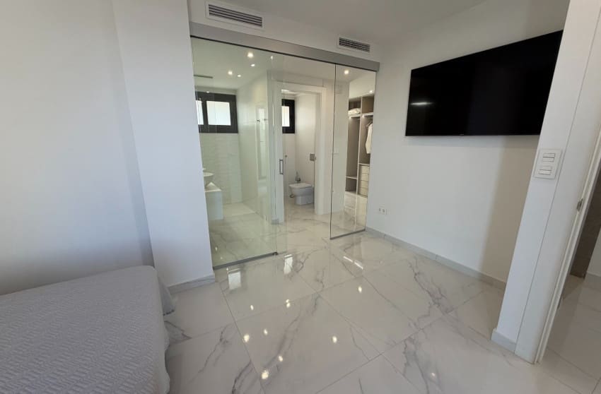 3 bedroom Villa for sale in Ciudad Quesada with pool - € 399,900 (Ref: 9813625)