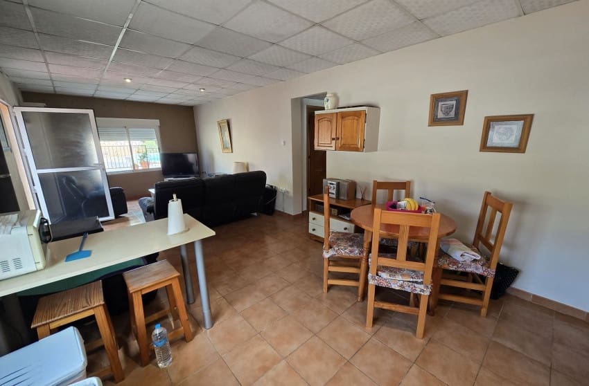 5 soveværelse Villa til salg i Sax med swimmingpool - € 349.950 (Ref: 9813626)
