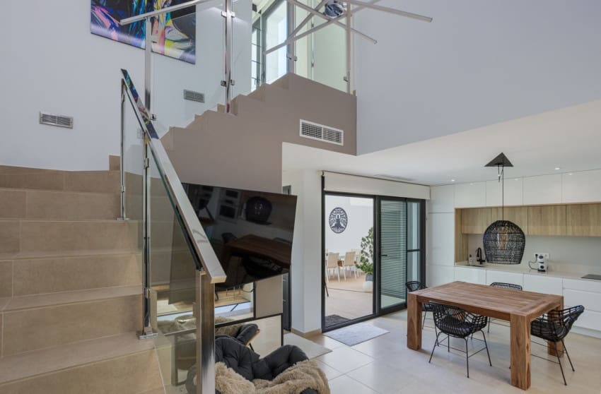 Chalet de 3 habitaciones en Benijófar en venta con piscina - 419.000 € (Ref: 9826849)