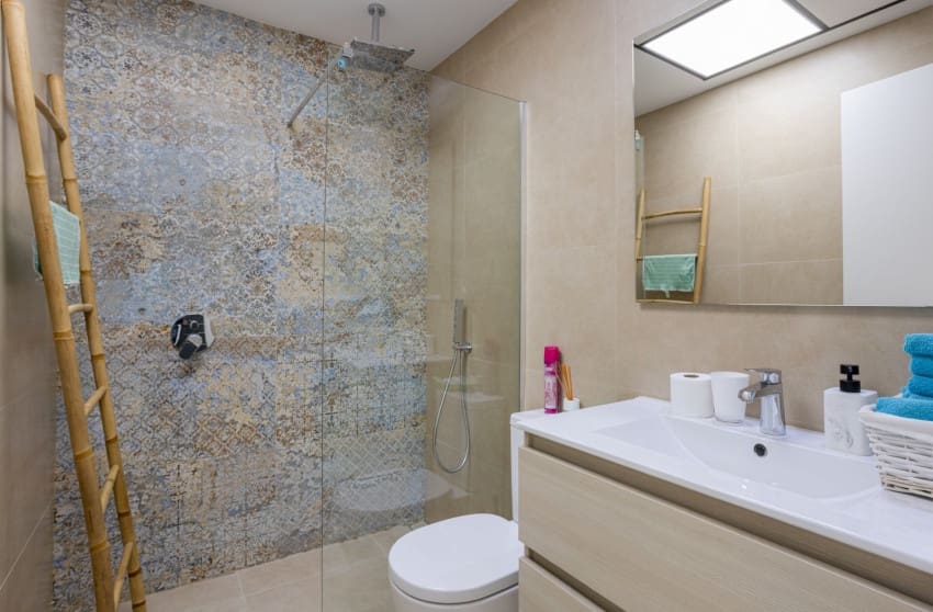 Chalet de 3 habitaciones en Benijófar en venta con piscina - 419.000 € (Ref: 9826849)