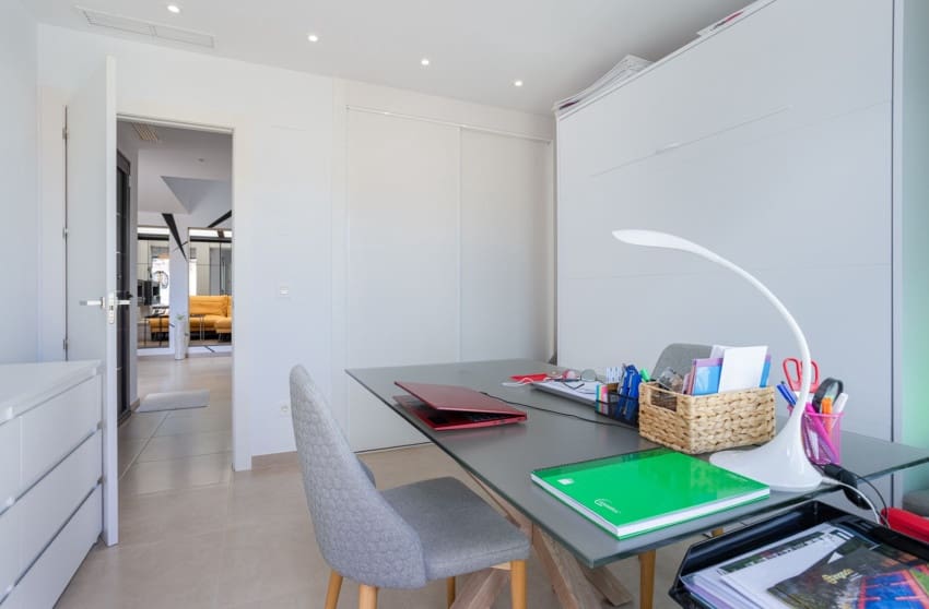 Chalet de 3 habitaciones en Benijófar en venta con piscina - 419.000 € (Ref: 9826849)