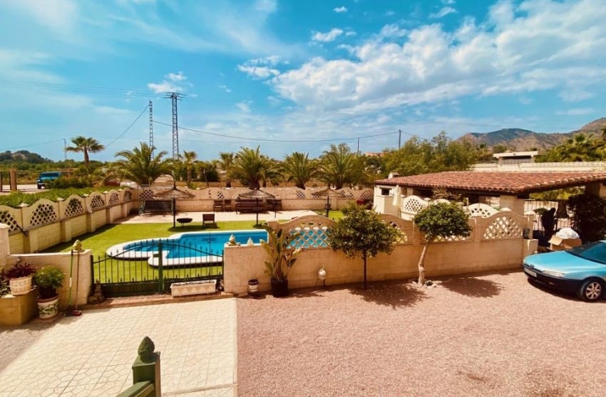 4 bedroom Villa for sale in Macisvenda with pool garage - € 475,000 (Ref: 9826858)