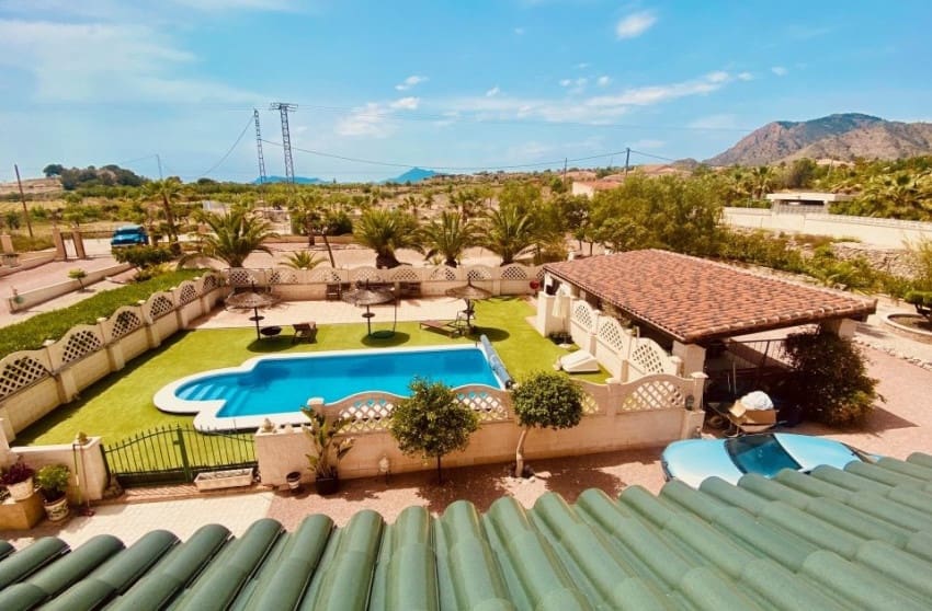 4 bedroom Villa for sale in Macisvenda with pool garage - € 475,000 (Ref: 9826858)