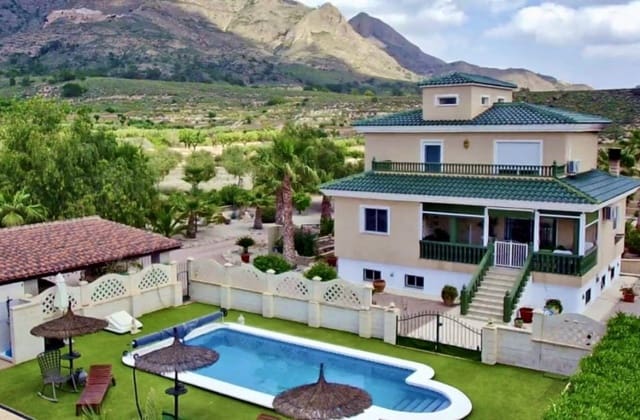 4 soveværelse Villa til salg i Macisvenda, Abanilla med swimmingpool garage - € 475.000 (Ref: 9826858)