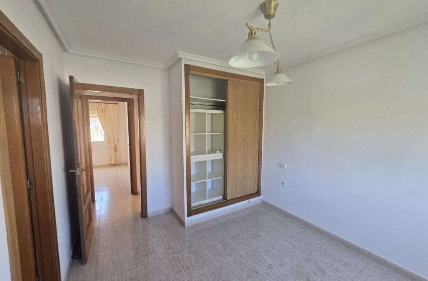 5 bedroom Villa for sale in Monforte del Cid with pool - € 349,995 (Ref: 9842022)