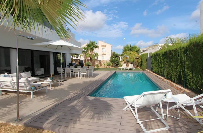 3 bedroom Villa for sale in Rojales - € 750,000 (Ref: 9868029)