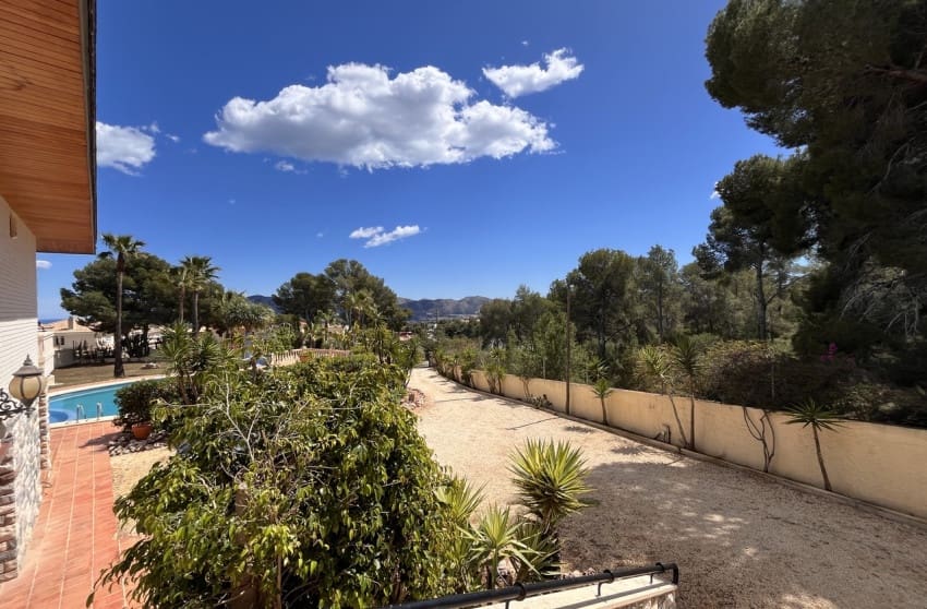 4 slaapkamer Villa te koop in La Nucia - € 995.000 (Ref: 9868030)