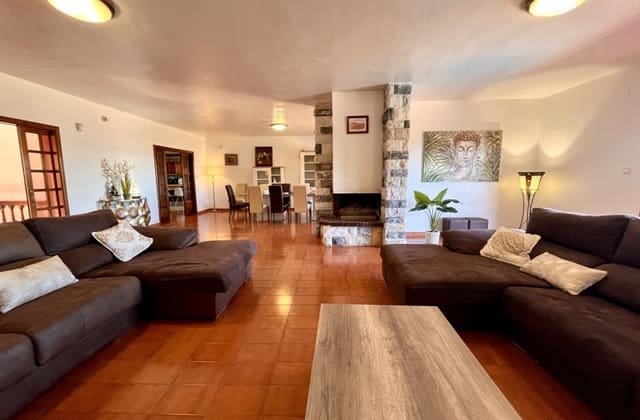 Chalet de 4 habitaciones en La Nucia Pueblo  , La Nucia en venta - 995.000 € (Ref: 9868030)