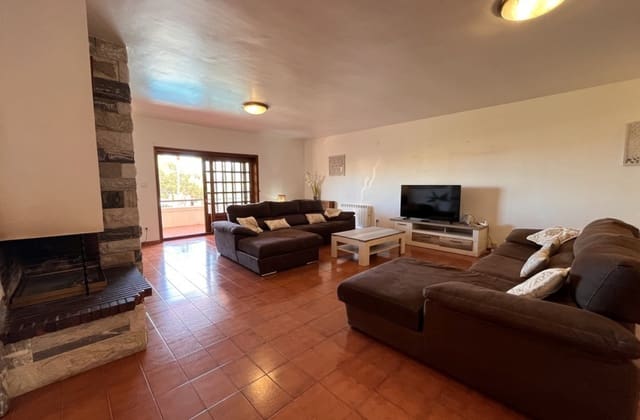 Chalet de 4 habitaciones en La Nucia Pueblo  , La Nucia en venta - 995.000 € (Ref: 9868030)