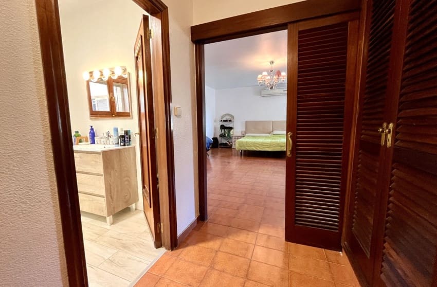 4 slaapkamer Villa te koop in La Nucia - € 995.000 (Ref: 9868030)