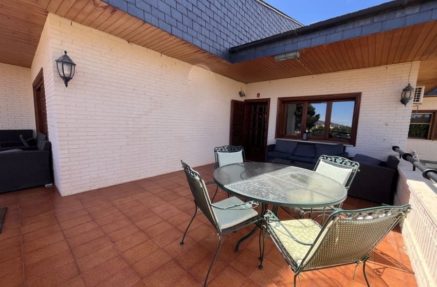 4 slaapkamer Villa te koop in La Nucia - € 995.000 (Ref: 9868030)