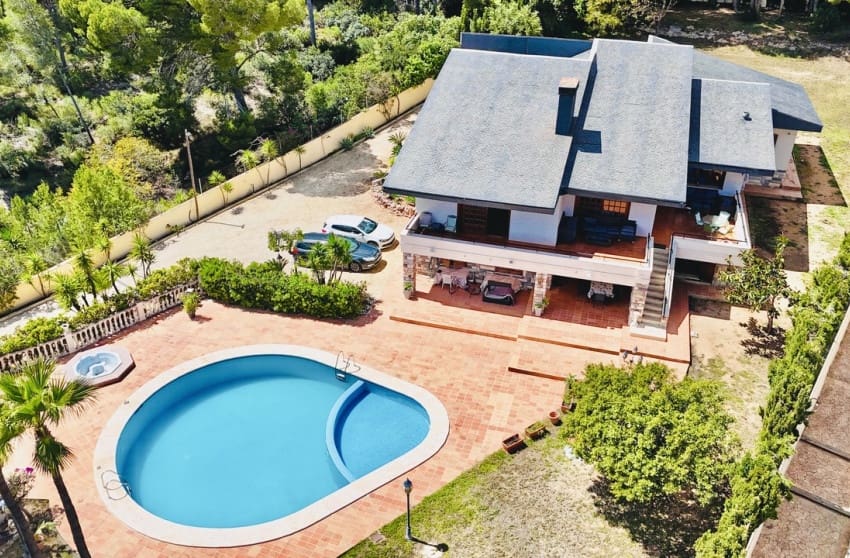4 slaapkamer Villa te koop in La Nucia - € 995.000 (Ref: 9868030)