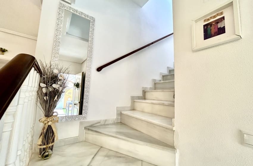 3 bedroom Villa for sale in Los Balcones with pool - € 265,950 (Ref: 9868031)