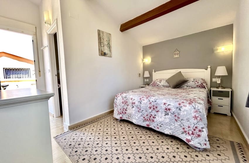 3 bedroom Villa for sale in Los Balcones with pool - € 265,950 (Ref: 9868031)