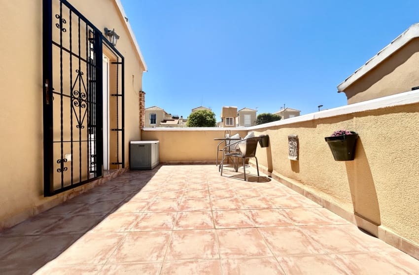 3 bedroom Villa for sale in Los Balcones with pool - € 265,950 (Ref: 9868031)