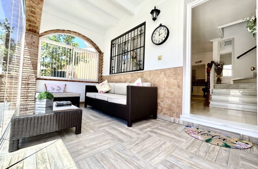 3 bedroom Villa for sale in Los Balcones with pool - € 265,950 (Ref: 9868031)