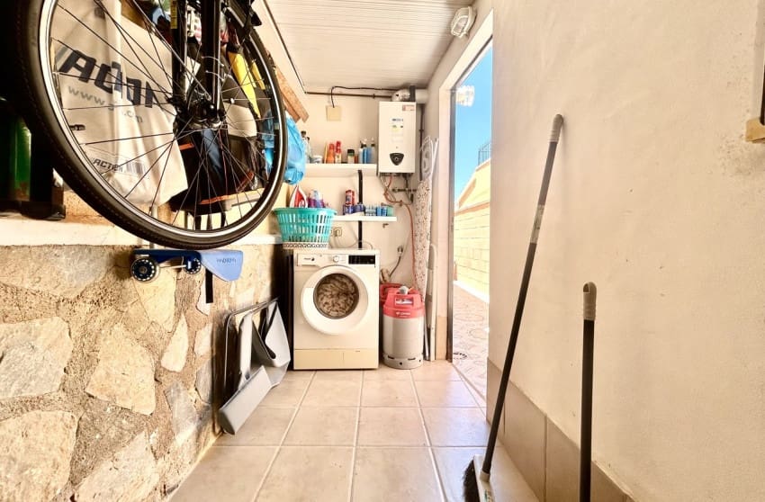 3 bedroom Villa for sale in Los Balcones with pool - € 265,950 (Ref: 9868031)