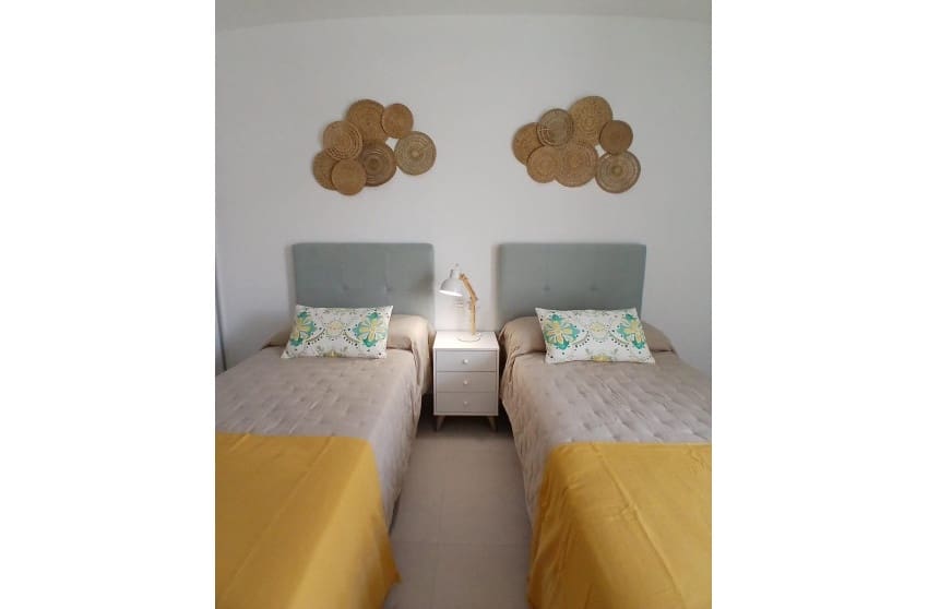 Casa de 3 habitaciones en Bigastro en venta con piscina - 328.000 € (Ref: 9868087)
