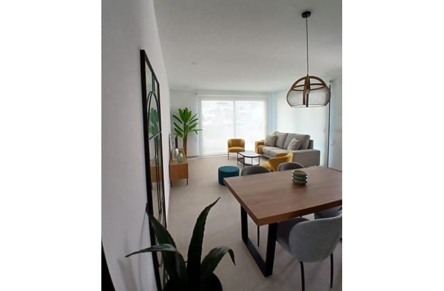 Casa de 3 habitaciones en Bigastro en venta con piscina - 328.000 € (Ref: 9868087)