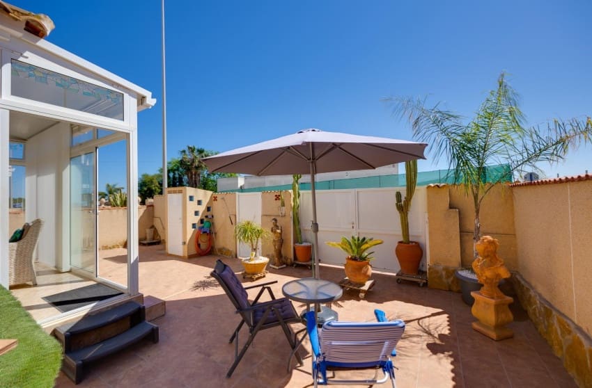 3 sovrum Villa till salu i Orihuela Costa med pool - 228 999 € (Ref: 9868089)