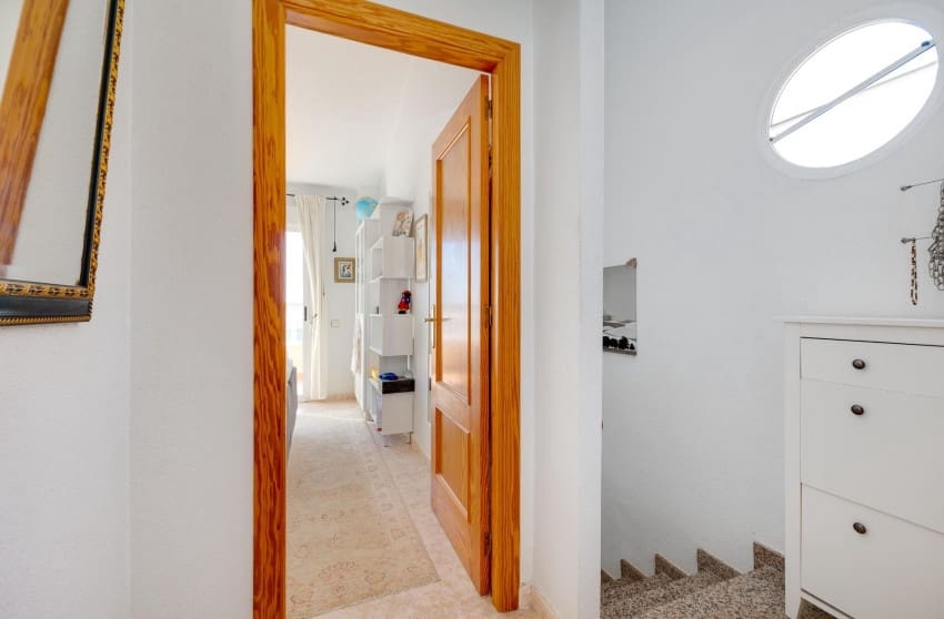3 sovrum Villa till salu i Orihuela Costa med pool - 228 999 € (Ref: 9868089)